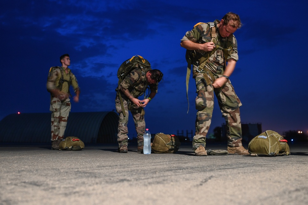 U.S. Service Members Earn Their French Jump Wings in Africa