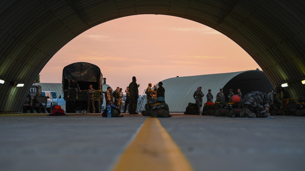 U.S. Service Members Earn Their French Jump Wings in Africa