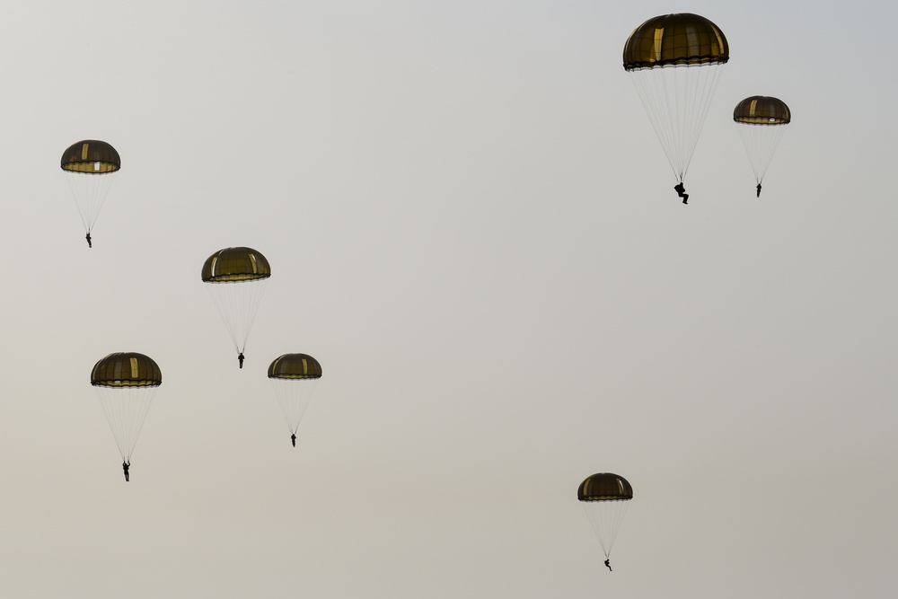 U.S. Service Members Earn Their French Jump Wings in Africa