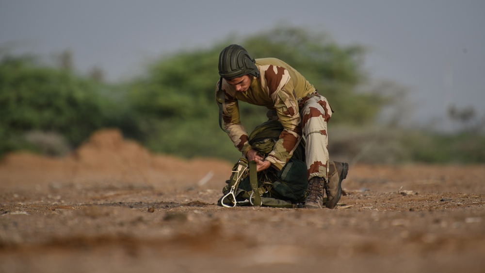 U.S. Service Members Earn Their French Jump Wings in Africa