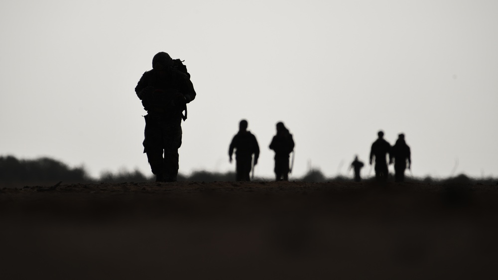 U.S. Service Members Earn Their French Jump Wings in Africa