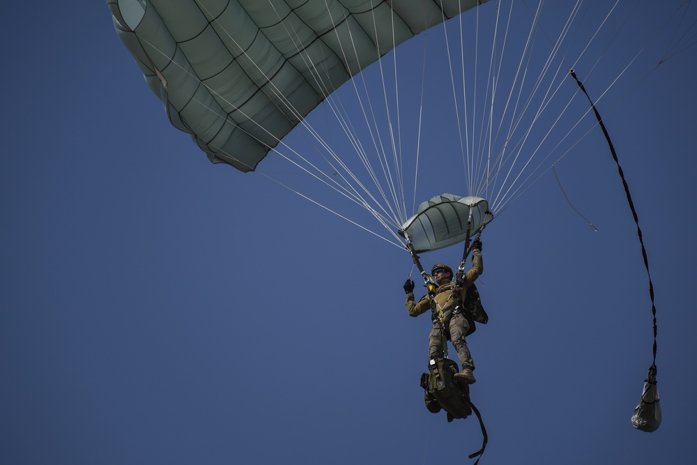 U.S. Service Members Earn Their French Jump Wings in Africa