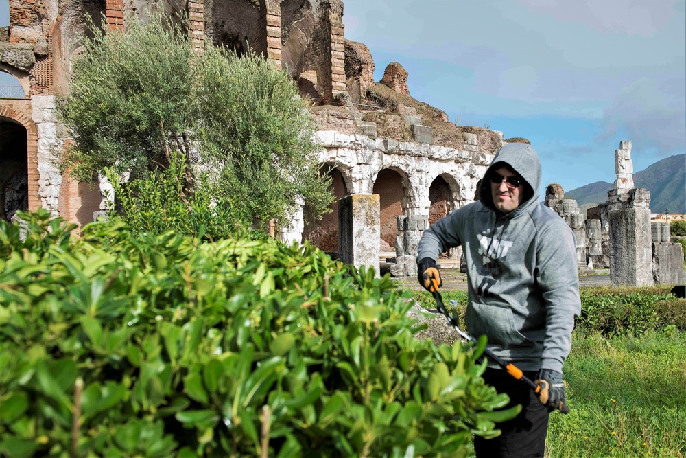 NSA Naples Association Holds Capua Amphitheater Clean-Up