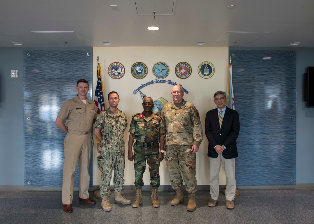 DVIDS - Images - CJTF-HOA CG meets with FAD Chief of Staff [Image 1 of 3]