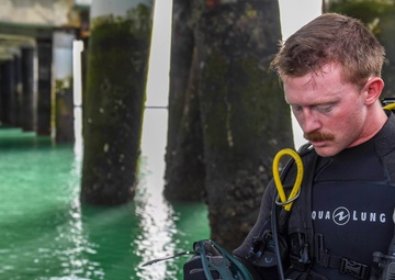 UCT Sailors Conduct Medical Training