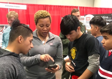 Corps technical experts prep freshmen for future STEM careers