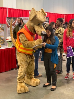 Corps technical experts prep freshmen for future STEM careers