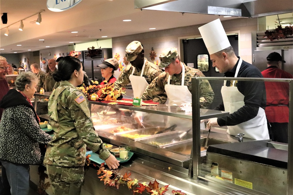 Fort McCoy holds annual Thanksgiving meal