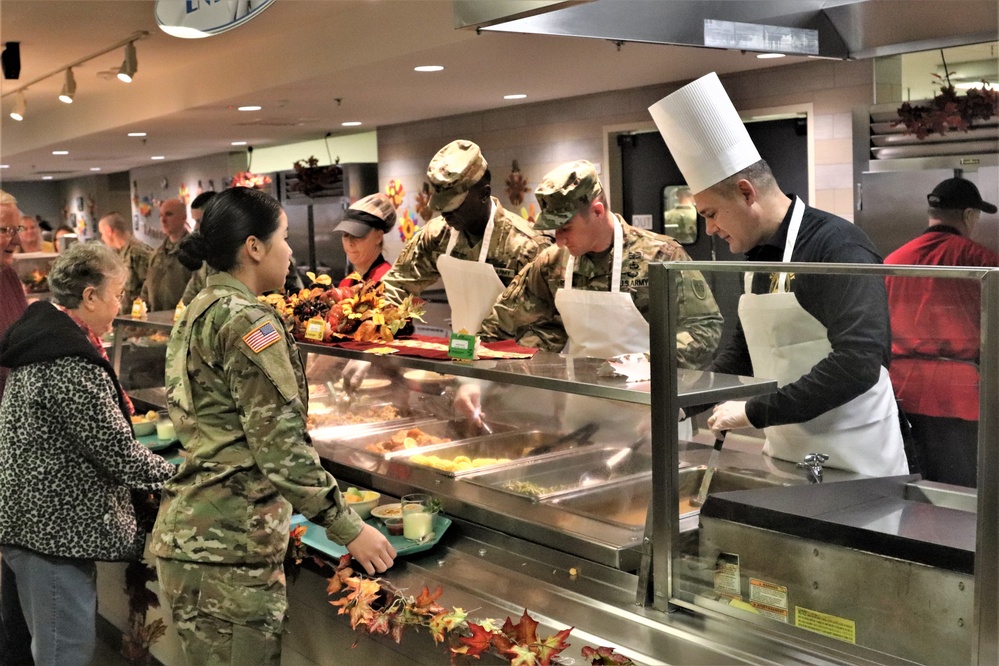 Fort McCoy holds annual Thanksgiving meal