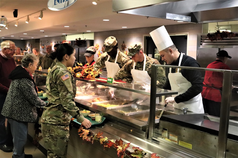 Fort McCoy holds annual Thanksgiving meal