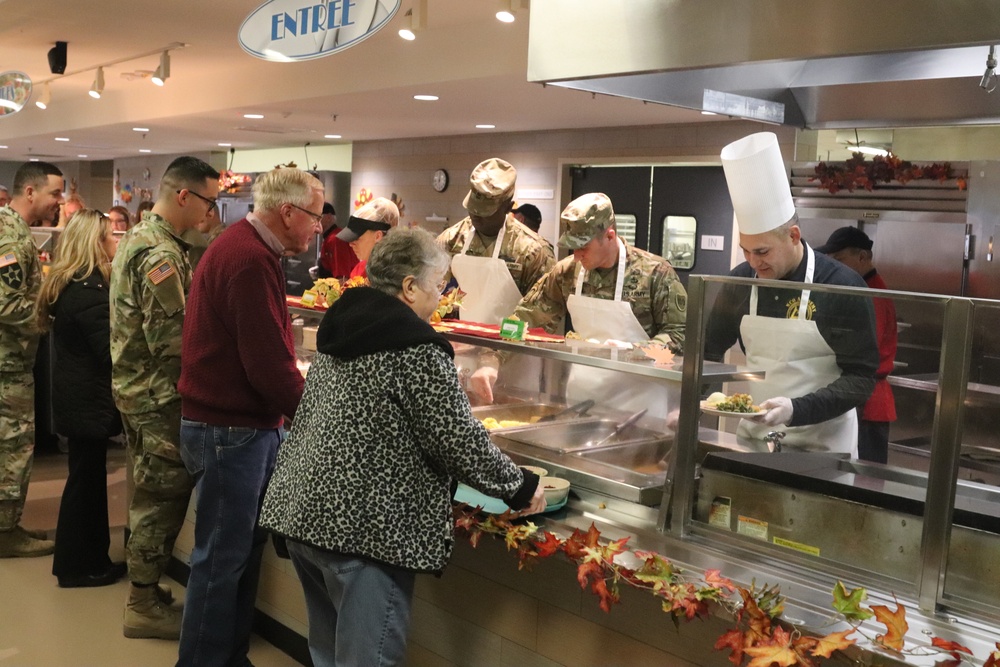 Fort McCoy holds annual Thanksgiving meal