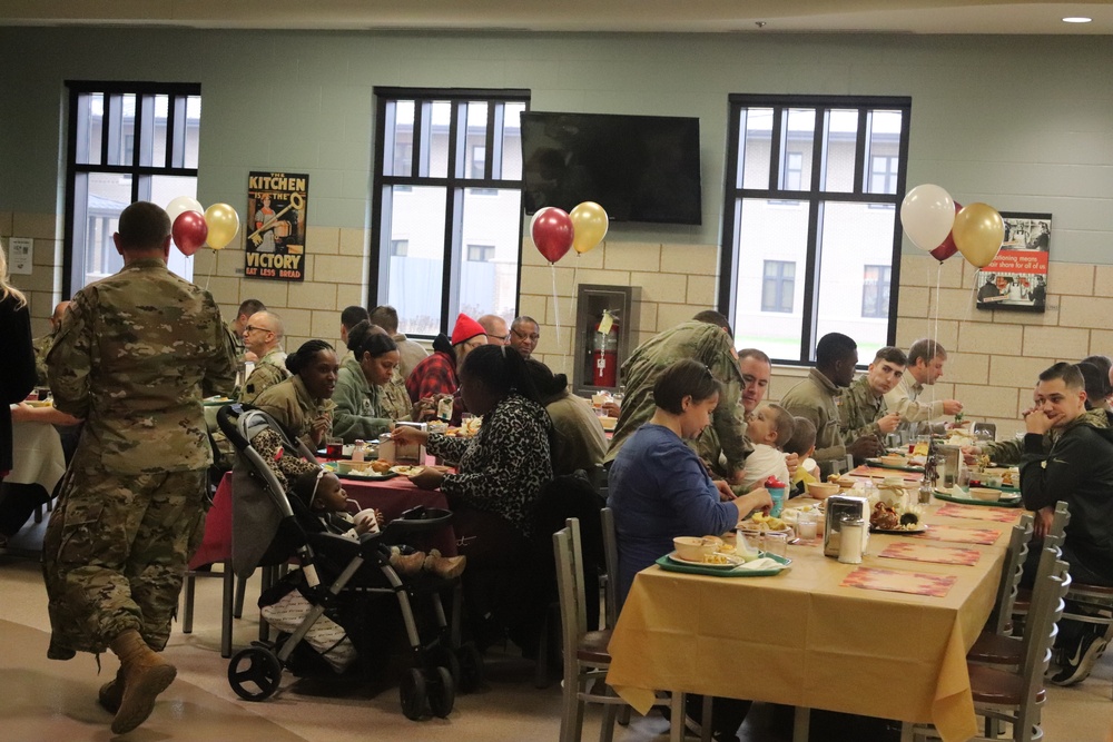 Fort McCoy holds annual Thanksgiving meal