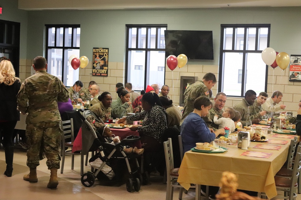 Fort McCoy holds annual Thanksgiving meal