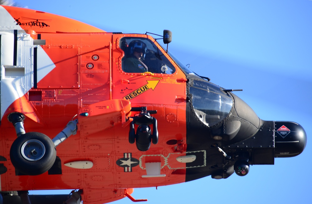 Coast Guard aircrew trains with Clatskanie Fire and Rescue