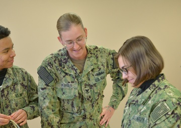 Center for Surface Combat Systems Names Junior Instructor of the Year