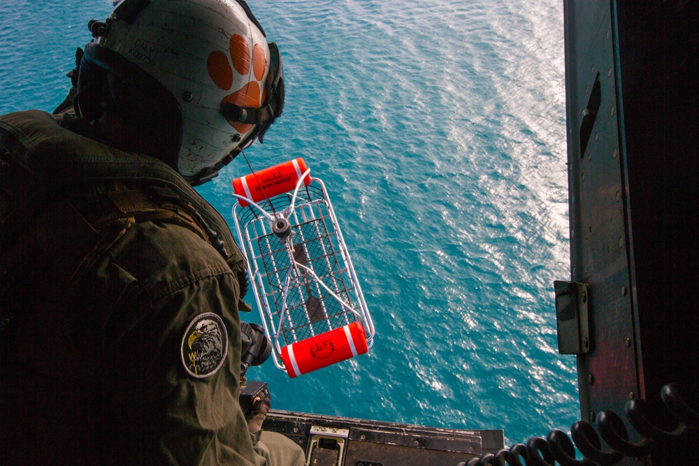 VMM-262 Conducts Hoist Training