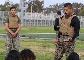 Camp Pendleton Marines mentor Lincoln Middle School students