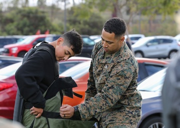 Camp Pendleton Marines mentor Lincoln Middle School students