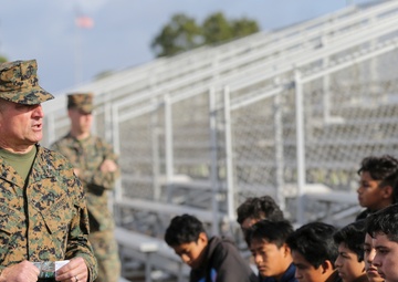 Camp Pendleton Marines mentor Lincoln Middle School students