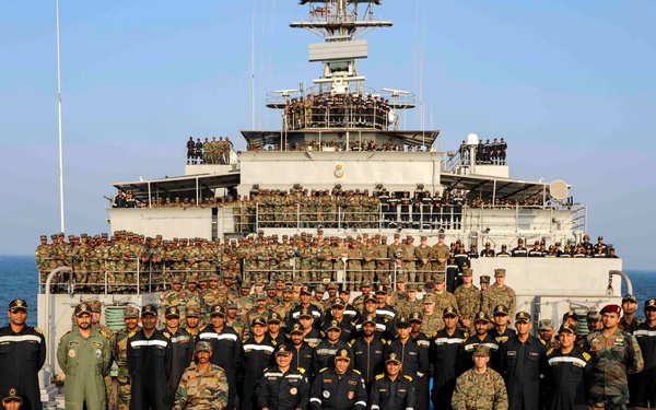 Tiger TRIUMPH: U.S. Marines aboard INS Jalashwa