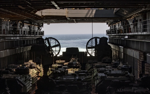 Tiger TRIUMPH: U.S. Marines and Sailors begin Sea Phase