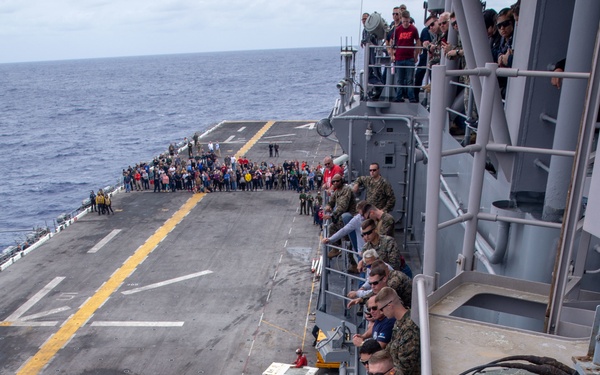 Evil Eyes perform air show for 11th MEU, Boxer ARG