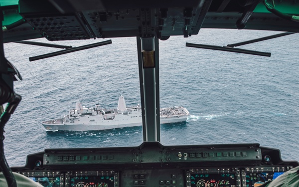 Evil Eyes perform air show for 11th MEU, Boxer ARG