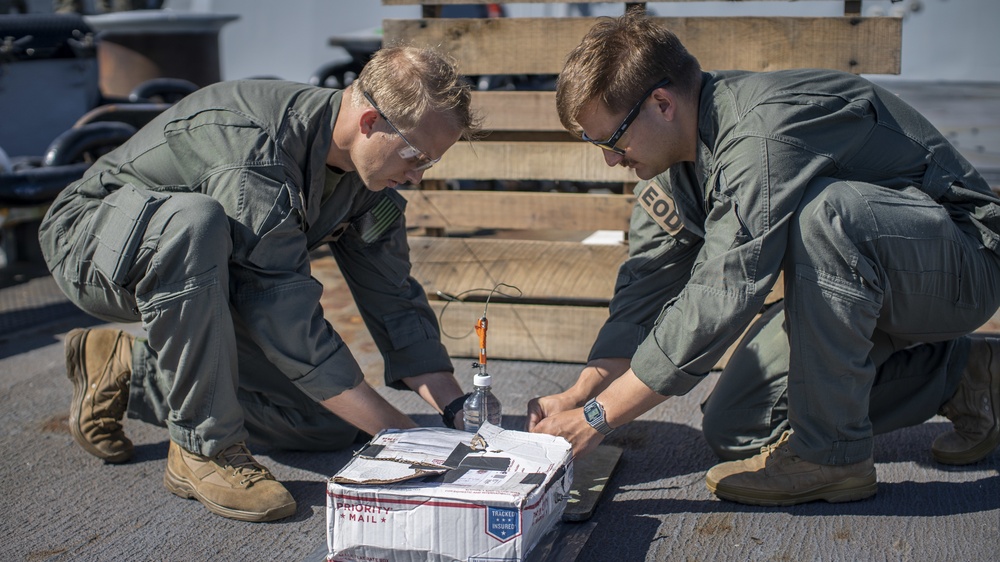 EOD Marines Conduct IED Disruption Training aboard USS John P. Murtha