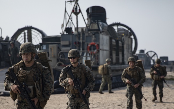 Tiger TRIUMPH: India-U.S. practice HADR