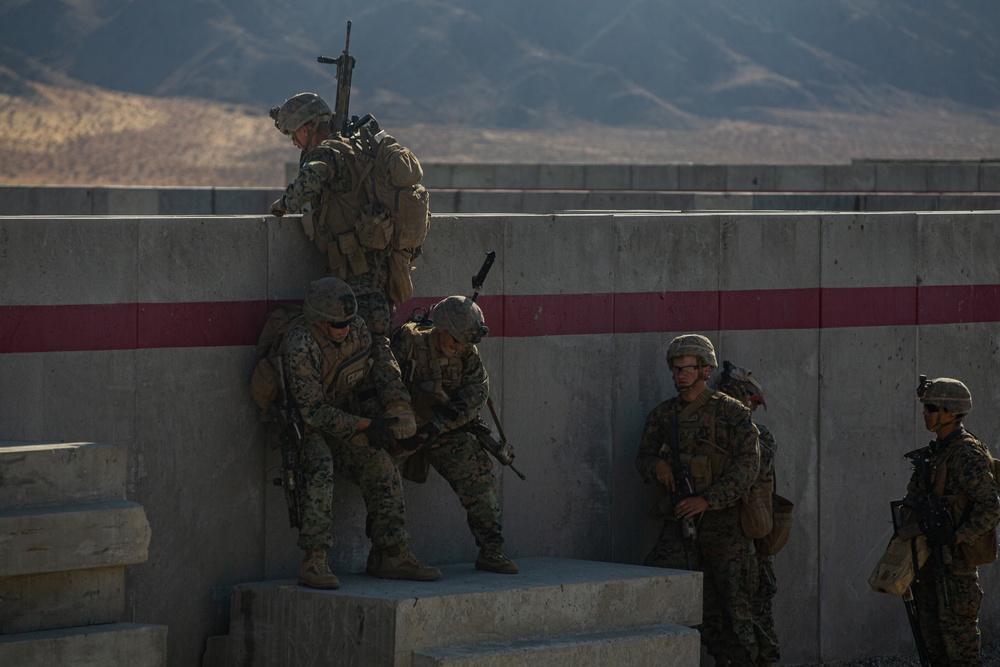 1st Marine Division tackles Range 230