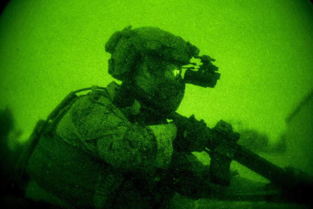MARSOC students conduct helicopter raid