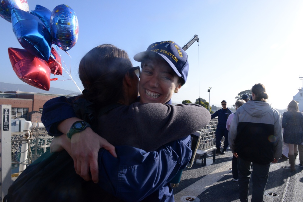 Crew of the U.S. Coast Guard Cutter Stratton return home following 162-day patrol in the Western Pacific