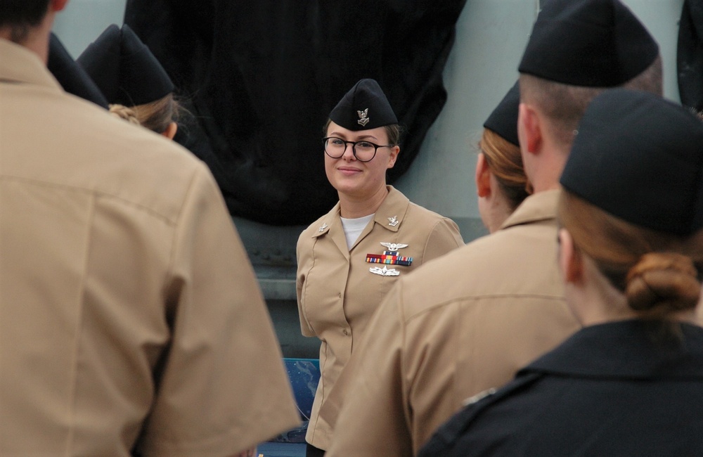 Naval Museum hosts a re-enlistment ceremony