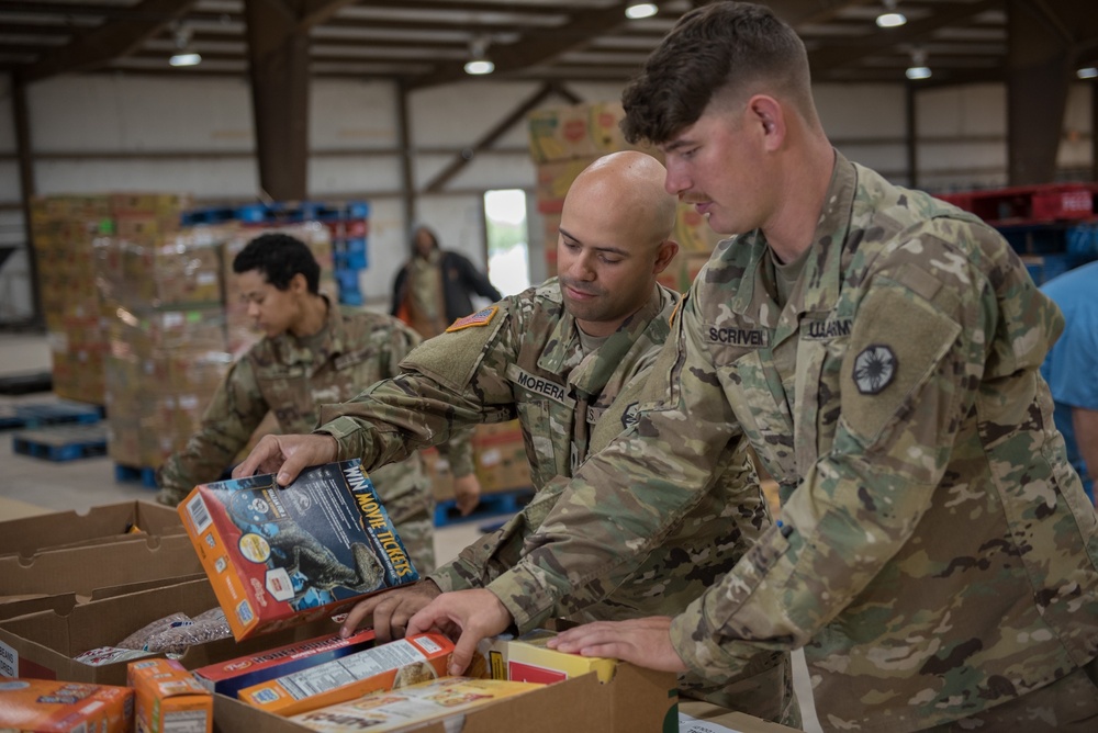Soldiers, local community support Food for Families