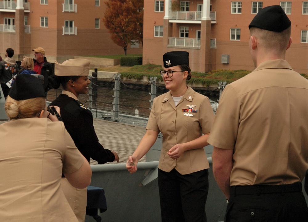 Naval Museum hosts a re-enlistment ceremony