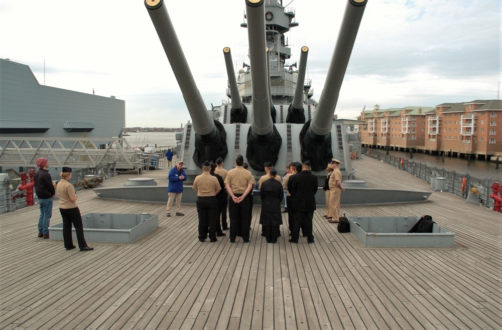 Naval Museum hosts a re-enlistment ceremony