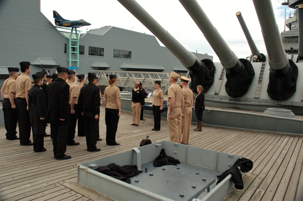 Naval Museum hosts a re-enlistment ceremony