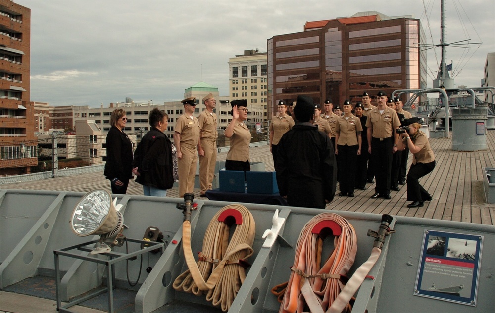 Naval Museum Hosts a re-enlistment ceremony