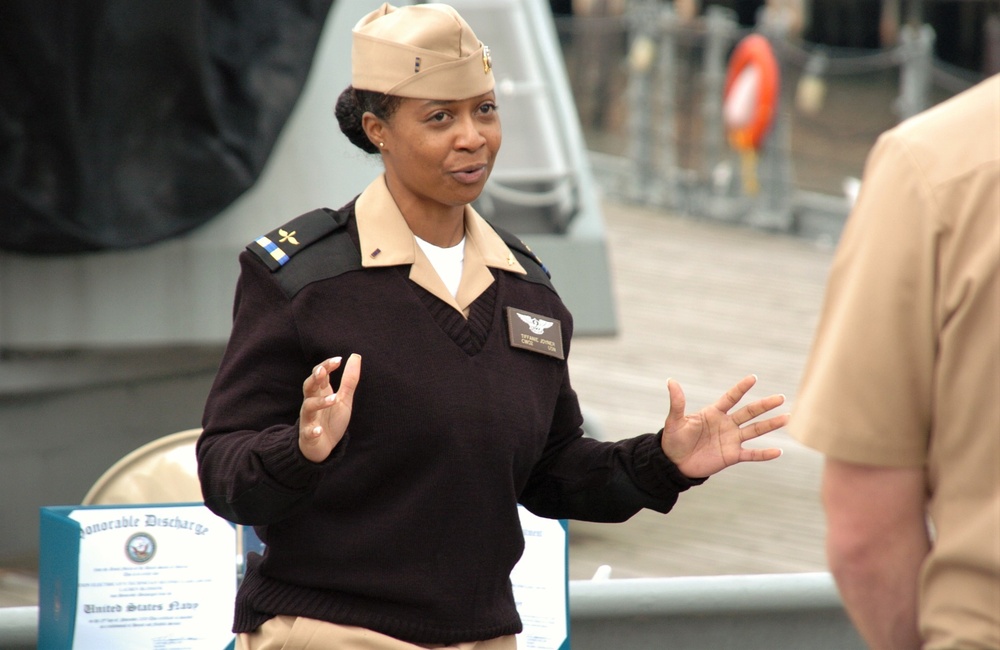 Naval Museum hosts a re-enlistment ceremony