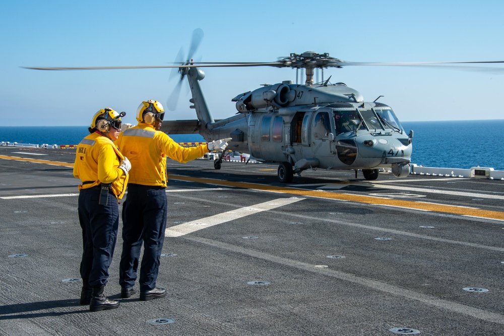 Makin Island Underway