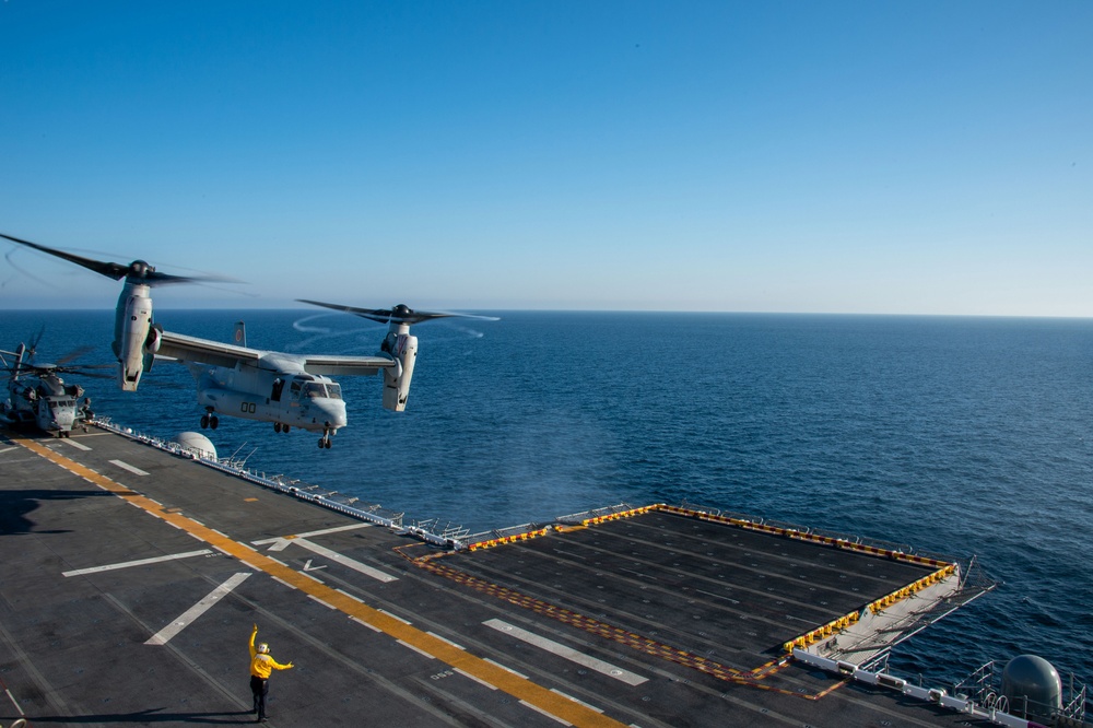 Makin Island Underway