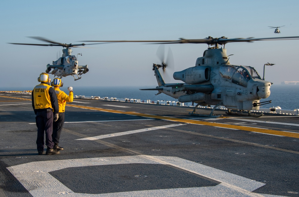 Makin Island Underway