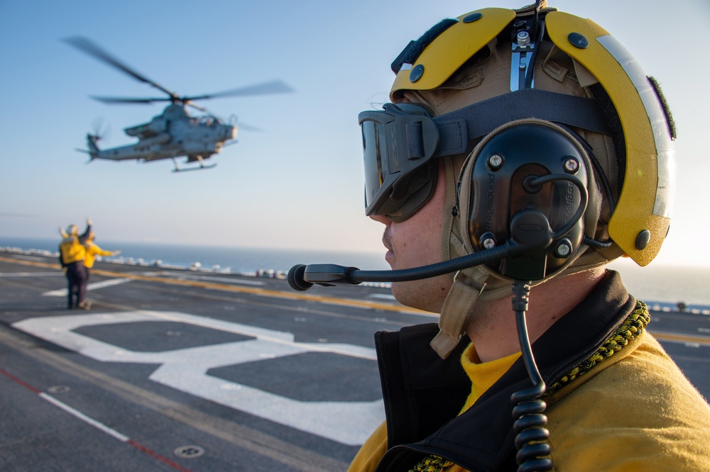 Makin Island Underway