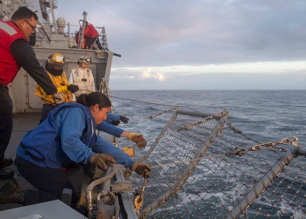 USS Paul Hamilton (DDG 60)