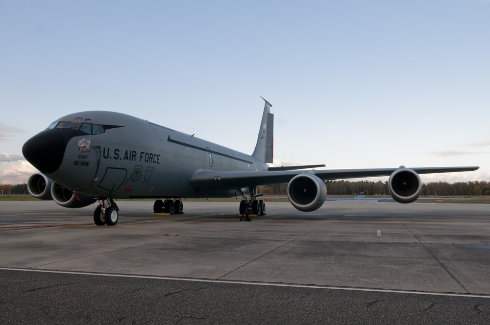 121st ARW supports refueling E-3A AWACS