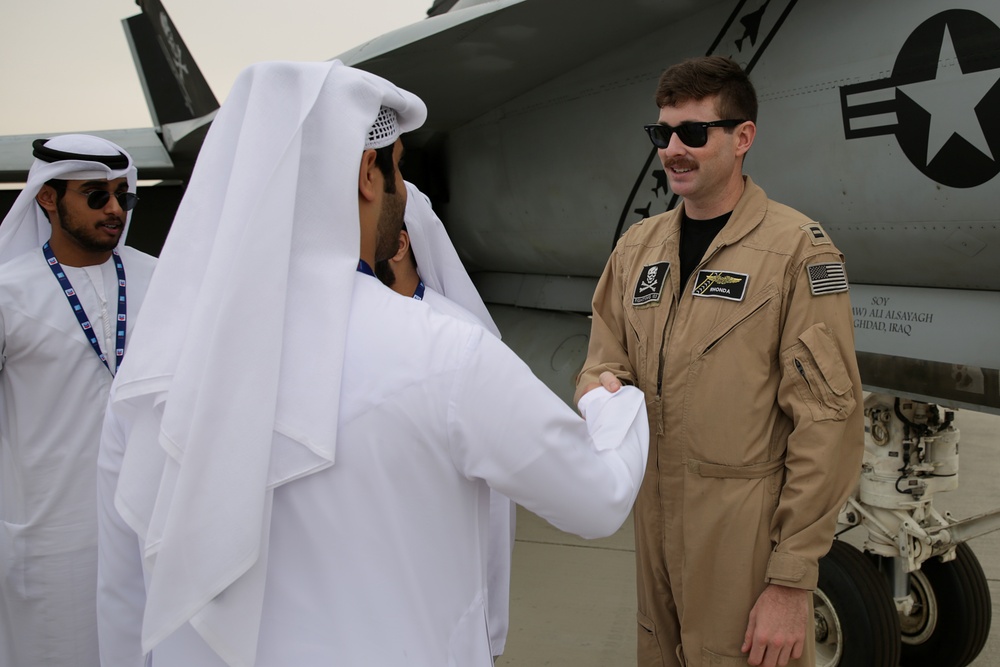 U.S. Navy showcases aircraft capabilities during 2019 Dubai Airshow