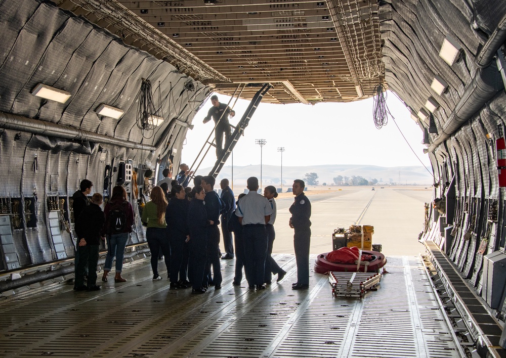 JROTC Base Tour