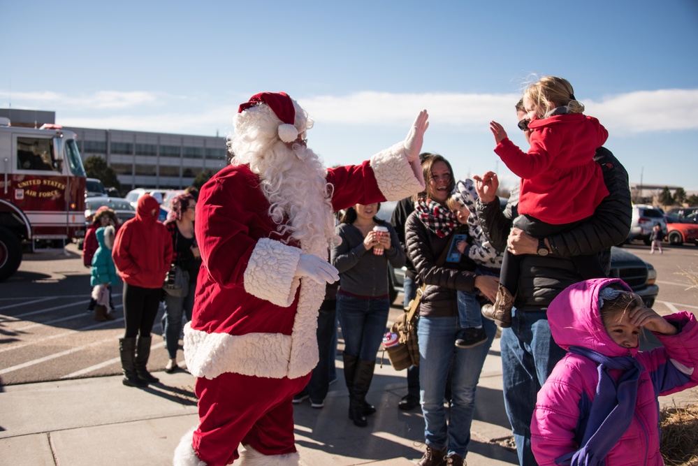 Children’s holiday party brings cheer to Schriever