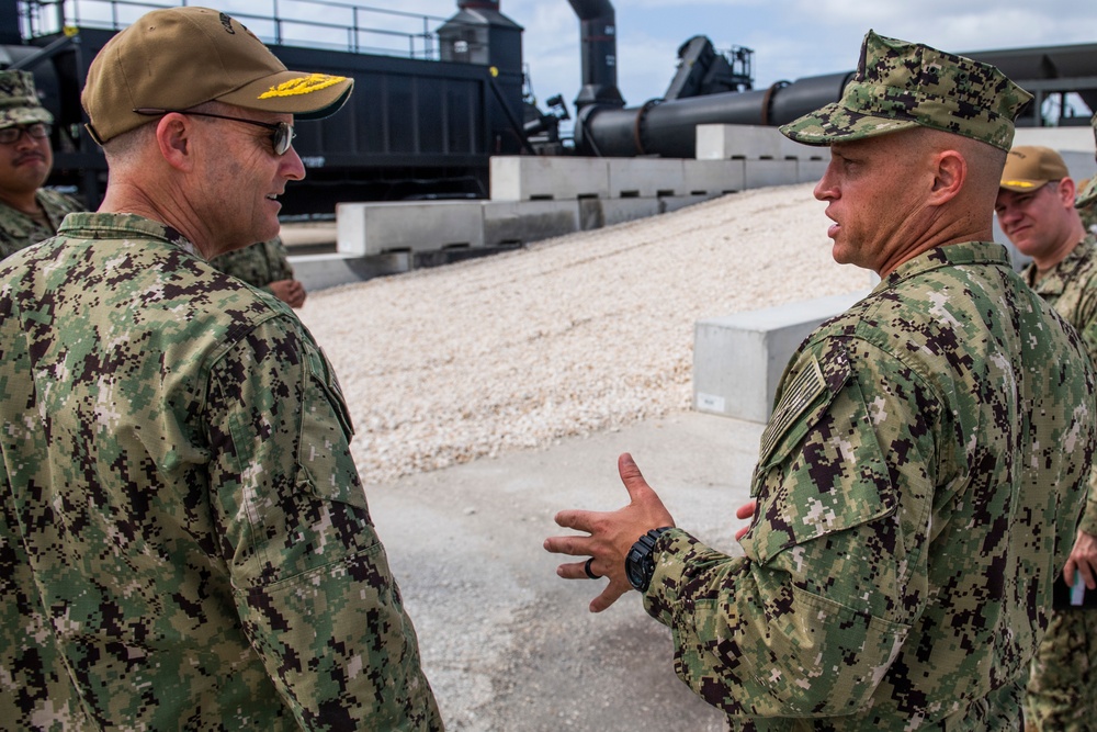 Commander, U.S. 7th Fleet tours Navy Expeditionary Forces Command Pacific