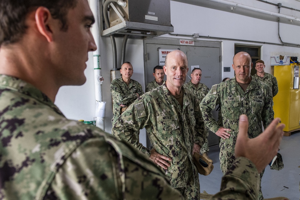 Commander, U.S. 7th Fleet tours Navy Expeditionary Forces Command Pacific